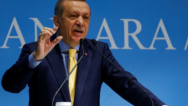 Turkish President Tayyip Erdogan addresses the audience during a meeting in Ankara, Turkey, October 3, 2016. Picture taken October 3, 2016. - Sputnik International