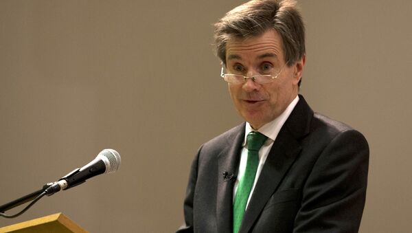 Former head of the British Secret Intelligence Service (MI6), John Sawers speaks at King's College part of the University of London, in London, Monday, Feb.16, 2015. Sawers led MI6 from 2009 to 2014, and is a visiting professor at the university. - Sputnik International