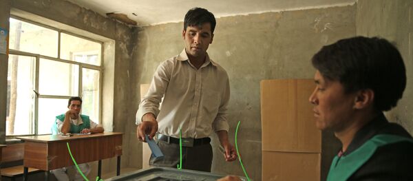 An Afghan man casts his vote at a polling station in Kabul, Afghanistan (File) - Sputnik International
