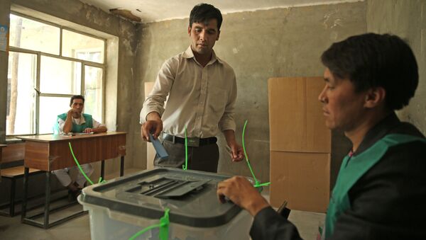 An Afghan man casts his vote at a polling station in Kabul, Afghanistan (File) - Sputnik International