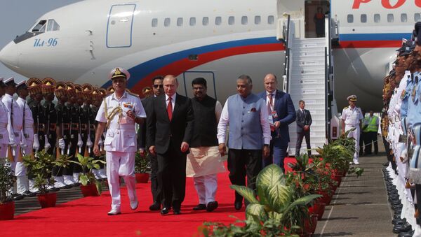 Russian President, Vladimir Putin arrives at the airport in Goa on October 15, 2016 - Sputnik International