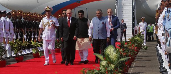 Russian President, Vladimir Putin arrives at the airport in Goa on October 15, 2016 - Sputnik International