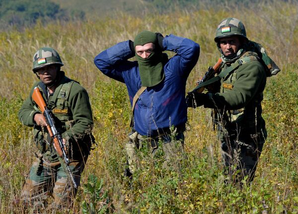 Russian and Indian Troops to Practice Neutralising Militants During Joint War Games Russian and Indian Troops to Practice Neutralising Militants During Joint War Games - Sputnik International