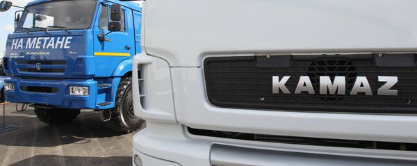 Trucks equipped with engines running on natural gas at KAMAZ truck manufacturing facility in Naberezhnye Chelny Trucks equipped with engines running on natural gas at KAMAZ truck manufacturing facility in Naberezhnye Chelny - Sputnik International
