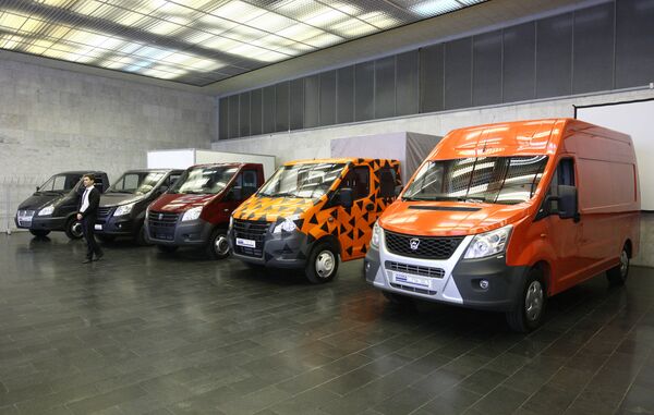 Drive Down Memory Lane: Russian Carmaker Installs Classic Tetris Game - Sputnik International