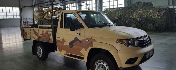 Military-use UAZ Patriot equipped with 2B11 mortar - Sputnik International
