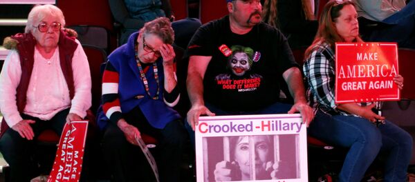 Supporters rally with Republican presidential nominee Donald Trump in Bangor, Maine, U.S. October 15, 2016 - Sputnik International