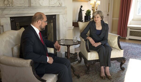 British PM Theresa May and President Schulz of the European Union  - Sputnik International