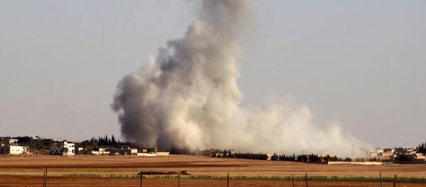 Smoke rises from airstrikes on Guzhe village, northern Aleppo countryside, Syria October 17, 2016. Smoke rises from airstrikes on Guzhe village, northern Aleppo countryside, Syria October 17, 2016. - Sputnik International