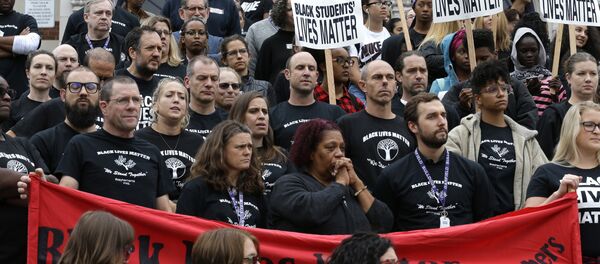 Settle Teachers Gather For Black Lives Matter At Schools Rally Settle Teachers Gather For Black Lives Matter At Schools Rally - Sputnik International