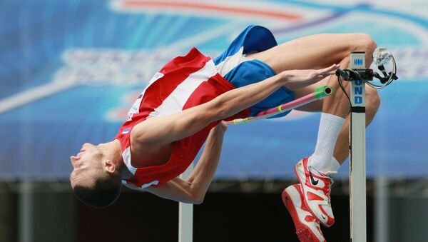 Yury Korshunov performing in the men's high jump finals of the Russian Athletics Championship in Moscow. (File) - Sputnik International