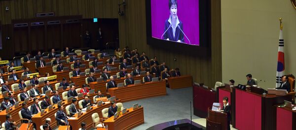 South Korean President Park Geun-Hye delivers an annual budget address at the National Assembly in Seoul on October 24, 2016 - Sputnik International