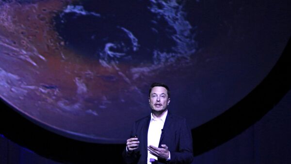 SpaceX CEO Elon Musk unveils his plans to colonize Mars during the International Astronautical Congress in Guadalajara, Mexico, September 27, 2016. - Sputnik International