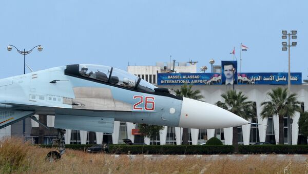 A Russian Su-30 aircaft on a runway at the Hmeimim airbase in Syria - Sputnik International