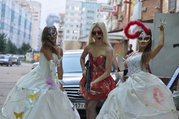 Alexandra Guseva's Monster Show - Sputnik International