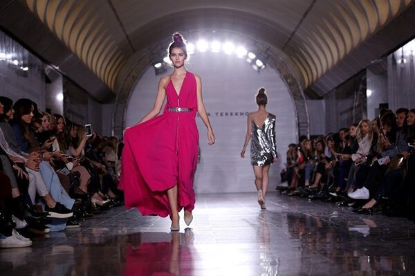 Alexander Terekhov's fashion show at Dostoyevskaya metro station in Moscow Alexander Terekhov's fashion show at Dostoyevskaya metro station in Moscow - Sputnik International