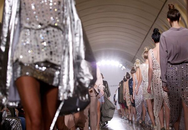 Alexander Terekhov's fashion show at Dostoyevskaya metro station in Moscow Alexander Terekhov's fashion show at Dostoyevskaya metro station in Moscow - Sputnik International