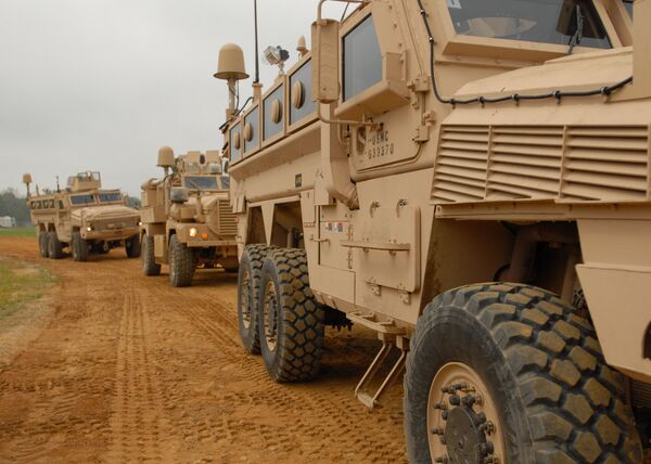 US Marine Corps RG-33 APCs - Sputnik International