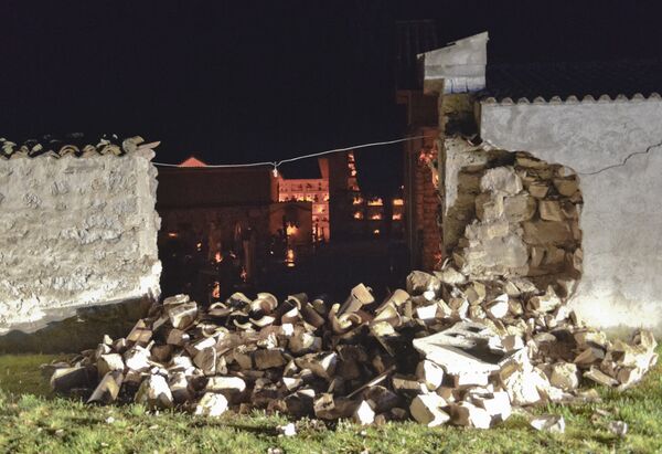 A view of the damaged cemetery of Castelsantangelo sul Nera, Italy, Wednesday, Oct 26, 2016 following an earthquake. - Sputnik International