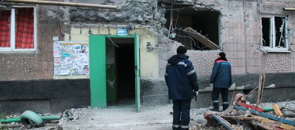 An apartment house in Makeyevka damaged in shelling by the Ukrainian army An apartment house in Makeyevka damaged in shelling by the Ukrainian army - Sputnik International