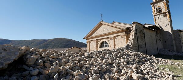 Saint Anthony church is seen partially collapsed following an earthquake along the road to Norcia, Italy, October 30, 2016. Saint Anthony church is seen partially collapsed following an earthquake along the road to Norcia, Italy, October 30, 2016. - Sputnik International