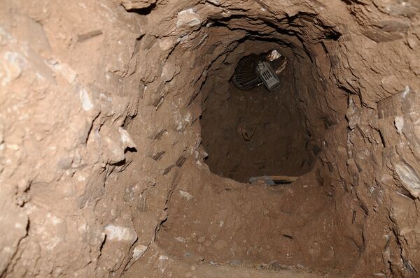 A tunnel dug by Daesh terrorists near Mosul A tunnel dug by Daesh terrorists near Mosul - Sputnik International