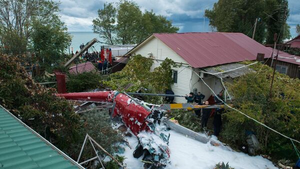 One person has died and another six have sustained serious injuries after a helicopter crashed in Sochi in southern Russia, a local emergency services source told RIA Novosti on Tuesday. - Sputnik International