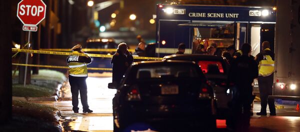 Law enforcement officials investigate at the scene of a shooting, Wednesday, Nov. 2, 2016, in Urbandale, Iowa Law enforcement officials investigate at the scene of a shooting, Wednesday, Nov. 2, 2016, in Urbandale, Iowa - Sputnik International