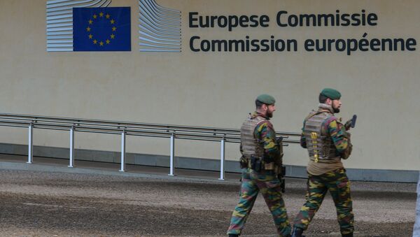 The European Union logo on the European Commission headquarters in Brussels - Sputnik International