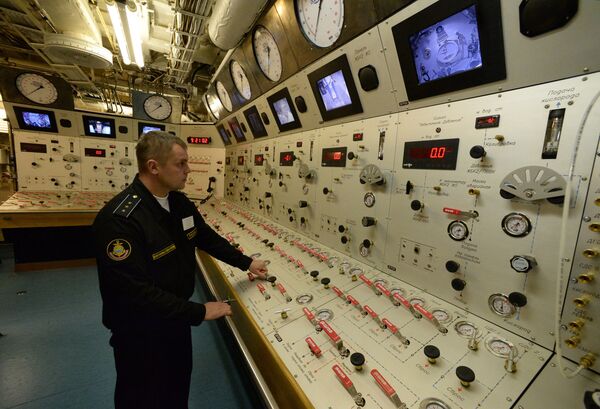 The operation panel of the altitude chamber at the Igor Belousov search and rescue vessel during a submarine crew rescue drill by the sea rescue service of the Pacific Fleet in the Peter the Great Gulf - Sputnik International