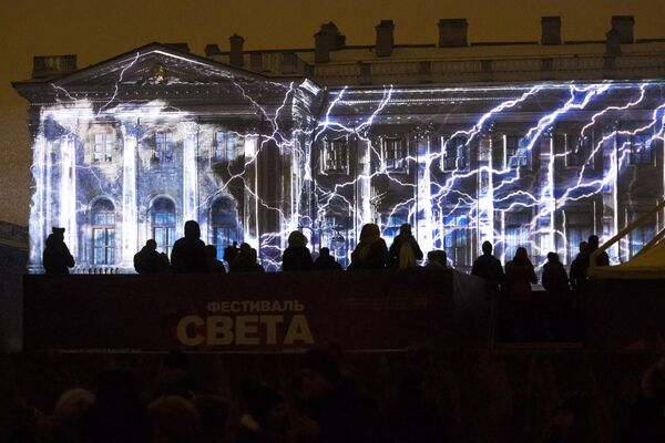 Breathtaking 3D-Mapping Show in St. Petersburg - Sputnik International