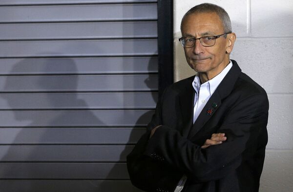 From MH370 to Fake Melania: Top 10 Biggest Conspiracy Theories of the 2010s - Sputnik International