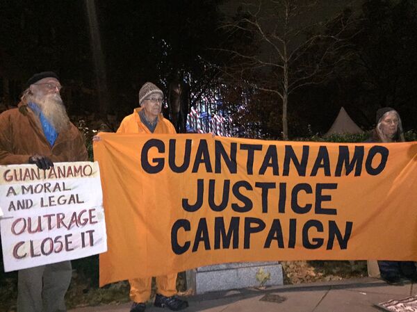 Demonstration held at US Embassy London on night of Elections Vote - Sputnik International