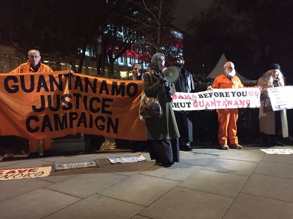 Demonstration held at US Embassy London on night of Elections Vote - Sputnik International