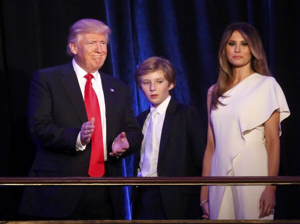 ‘Socially Awkward’: Melania Trump’s Son Barron Sparks Speculations If He ‘Falls on Autism Spectrum’ - Sputnik International