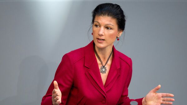 Sahra Wagenknecht of the Left party (Die Linke) delivers her speech at the German parliament on the next EU summit at the German Bundestag in Berlin, on March 19, 2015 - Sputnik International