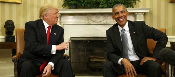 U.S. President Barack Obama meets with President-elect Donald Trump (L) to discuss transition plans in the White House Oval Office in Washington, U.S., November 10, 2016 - Sputnik International
