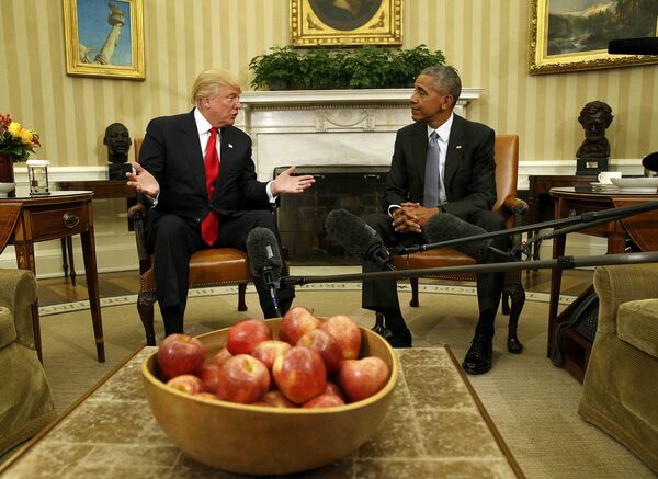US President Barack Obama meets with President-elect Donald Trump to discuss transition plans in the White House Oval Office in Washington, US, November 10, 2016. US President Barack Obama meets with President-elect Donald Trump to discuss transition plans in the White House Oval Office in Washington, US, November 10, 2016. - Sputnik International