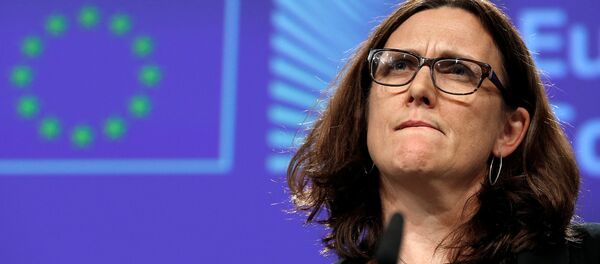 European Trade Commissioner Cecilia Malmstrom holds a news conference on Commission's proposal for a new methodology for anti-dumping investigations, at the EU Commission headquarters in Brussels, Belgium November 9, 2016. - Sputnik International
