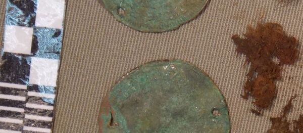 Counting tokens with a portrait of Louis XIV King of France and Navarre Counting tokens with a portrait of Louis XIV King of France and Navarre - Sputnik International