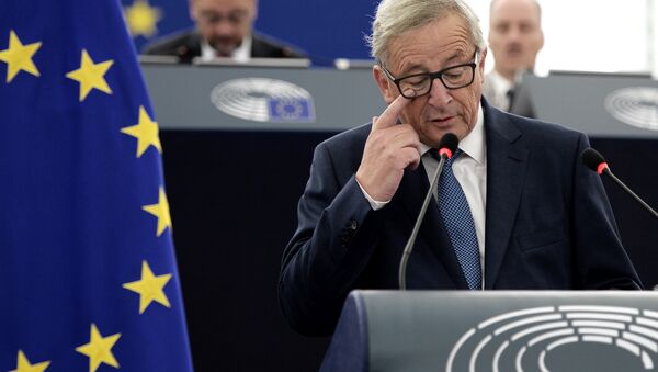 European Commission's President Jean-Claude Juncker delivers a speech as he makes his State of the Union address to the European Parliament in Strasbourg, eastern France, on September 14, 2016. - Sputnik International