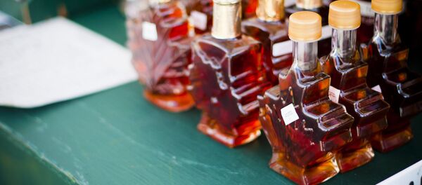 Maple syrup bottles - Sputnik International