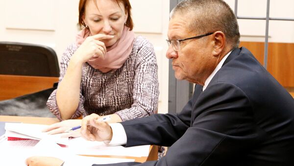 Russian Economy Minister Alexei Ulyukayev who was detained by law enforcement officials on corruption charges, attends a hearing at the Basmanny district court in Moscow, Russia, November 15, 2016. - Sputnik International