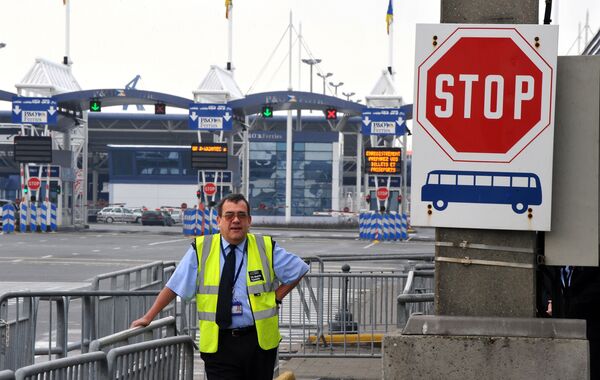 France Backtracks on Plans to Install 'New COVID Controls' at UK Border to Deter Mutant Strain France Backtracks on Plans to Install 'New COVID Controls' at UK Border to Deter Mutant Strain - Sputnik International