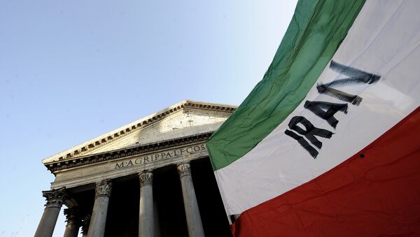 An iranian flag is held up by the Pantheon in downtown Rome - Sputnik International