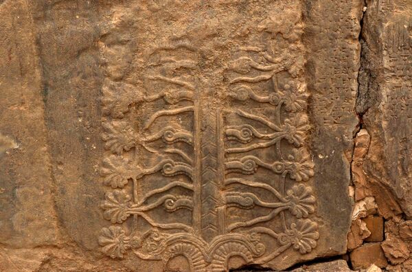 A picture taken on November 15, 2016, shows destruction caused by the Islamic State (IS) group at the archaeological site of Nimrud, some 30 kilometres south of Mosul in the Nineveh province, a few days after Iraqi forces retook the ancient city from IS jihadists.  - Sputnik International