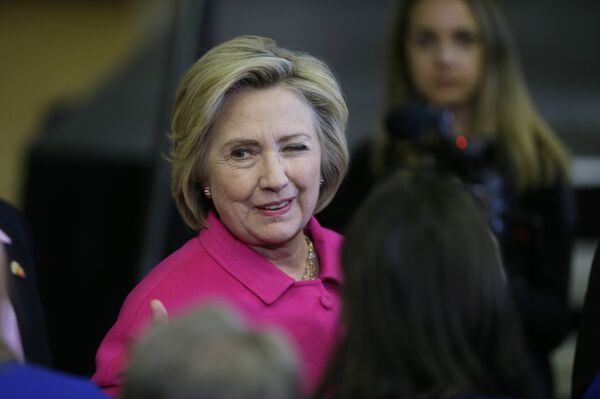 Democratic presidential candidate Hillary Clinton winks at a supporter after speaking at a campaign rally at the Iowa State Historical Museum in Des Moines, Iowa Democratic presidential candidate Hillary Clinton winks at a supporter after speaking at a campaign rally at the Iowa State Historical Museum in Des Moines, Iowa - Sputnik International