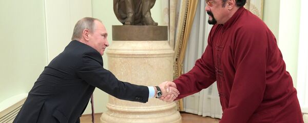 President Putin meets with US actor Steven Seagal President Putin meets with US actor Steven Seagal - Sputnik International
