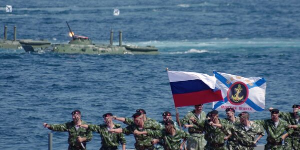'Black Death' That Guards Moscow: Russia Celebrates Naval Infantry Day - Sputnik International