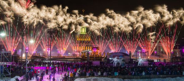 Moscow Kicks Off Winter Season With Opening of Colorful Skating Rinks Moscow Kicks Off Winter Season With Opening of Colorful Skating Rinks - Sputnik International